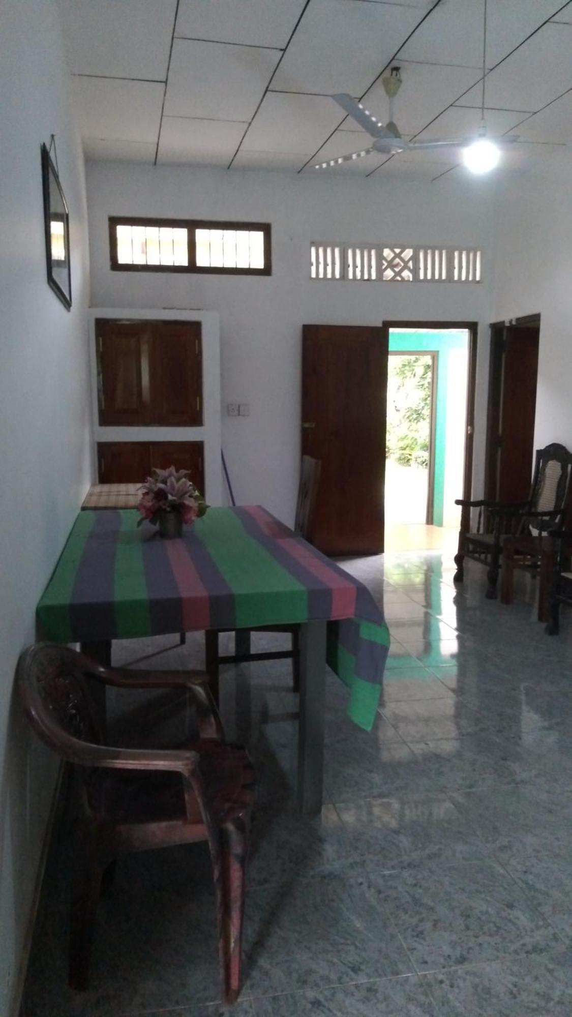 Ch Rooms - Transit Airport Negombo Exterior foto