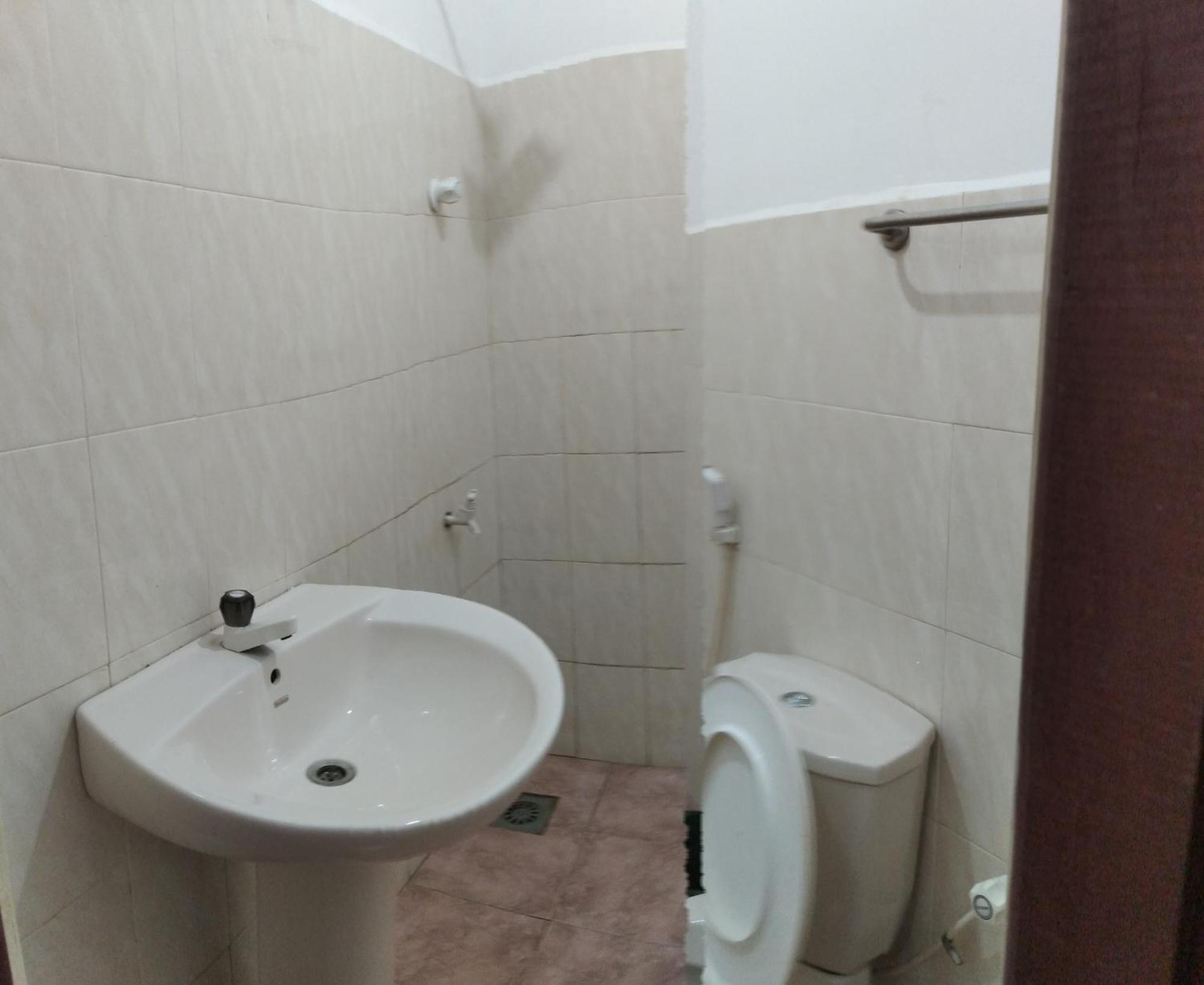 Ch Rooms - Transit Airport Negombo Exterior foto